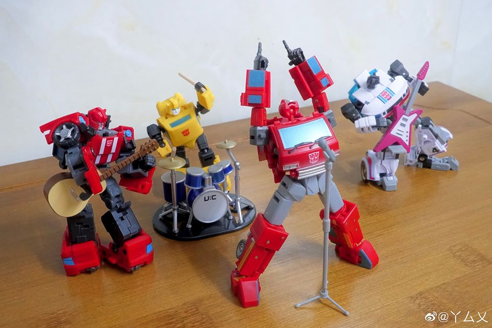 TFormers's tweet photo. #TransformAtHome - You Got The Touch! You Got the Power!!!! @Stan_Bush Photos by YAX https://t.co/BJbw9IsUFo