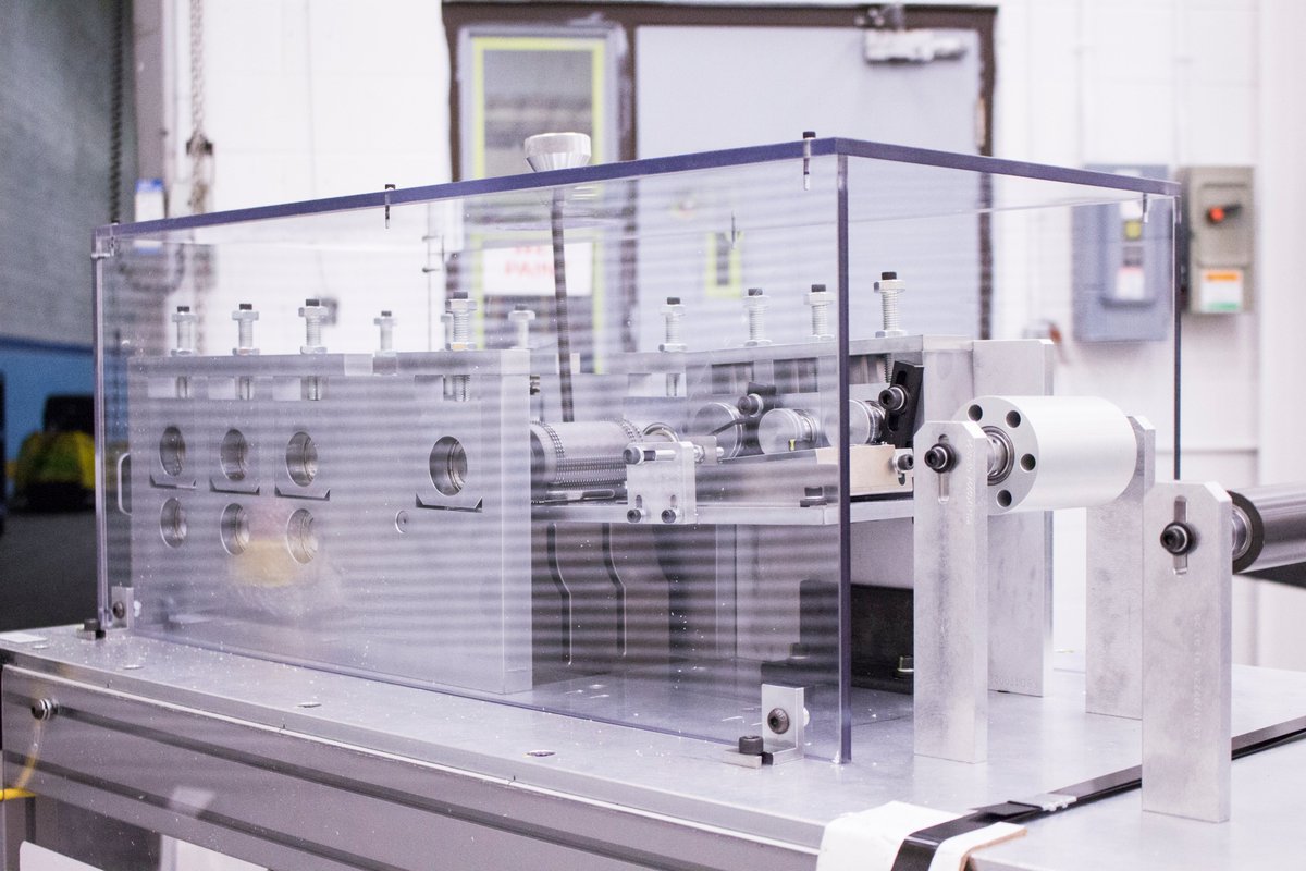 On April 24, the federal gov't signed a letter of intent to produce face masks at our Oshawa plant for front-line health care workers. We are moving quickly to complete the contract &amp; last night the equipment needed to produce the masks arrived in #Oshawa: media.gm.ca/media/ca/en/gm…