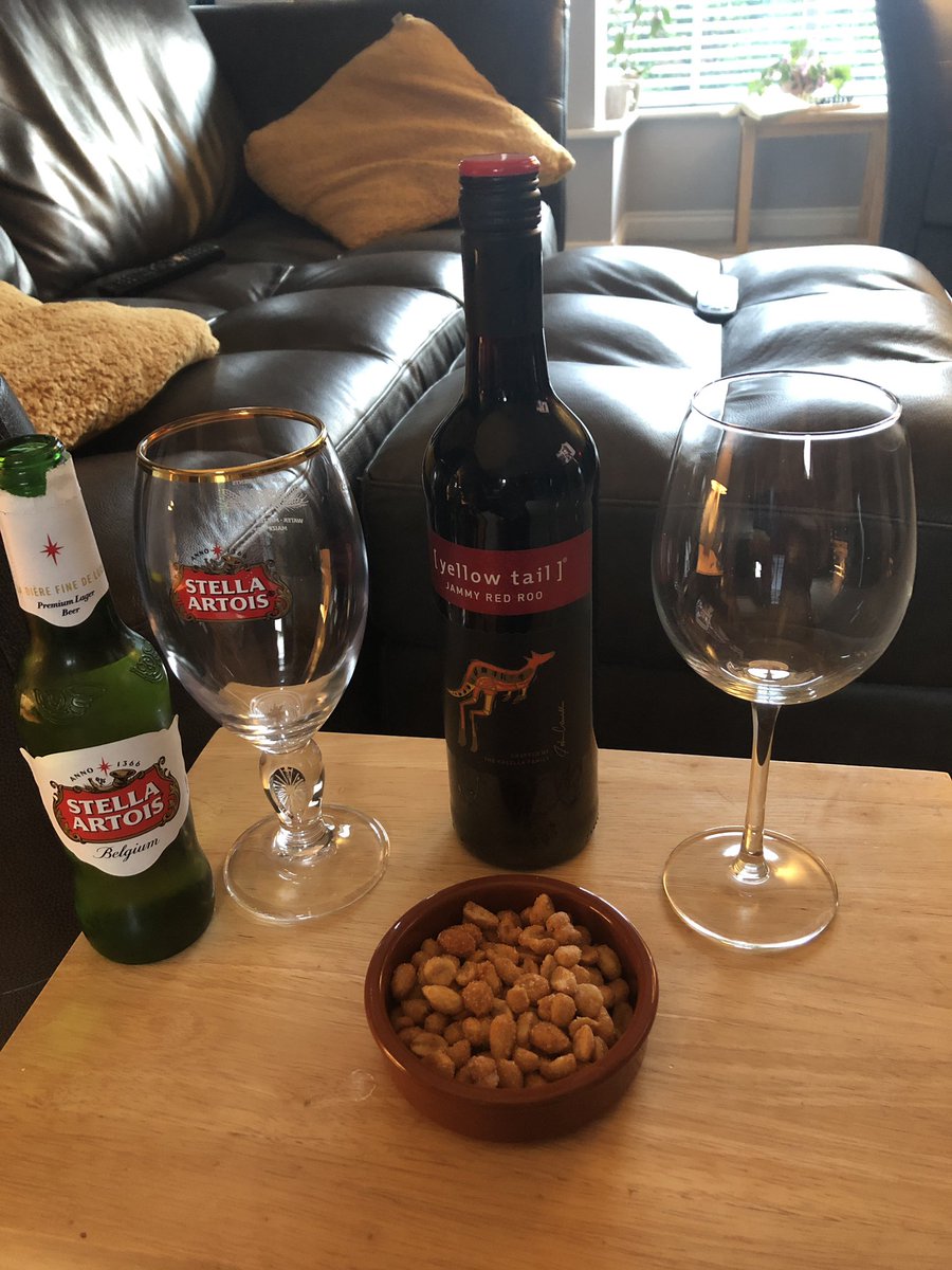 mrsclairejordan's tweet photo. @TheVirtualPubQ1 #quizready #drinks #snacks @Jordy1657 https://t.co/nGurRx2HwW