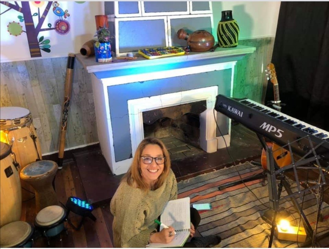 Mañana 1 de mayo desde las 11 Hrs. los grandes de Cantando y Contando presentan una hermosa historia para los peques de la casa. Desde #Curicó para el mundo vía #Zoom x solo $2.000
+ Info al WhatsApp +56940718146
Dele RT!! 
facebook.com/events/5741119…