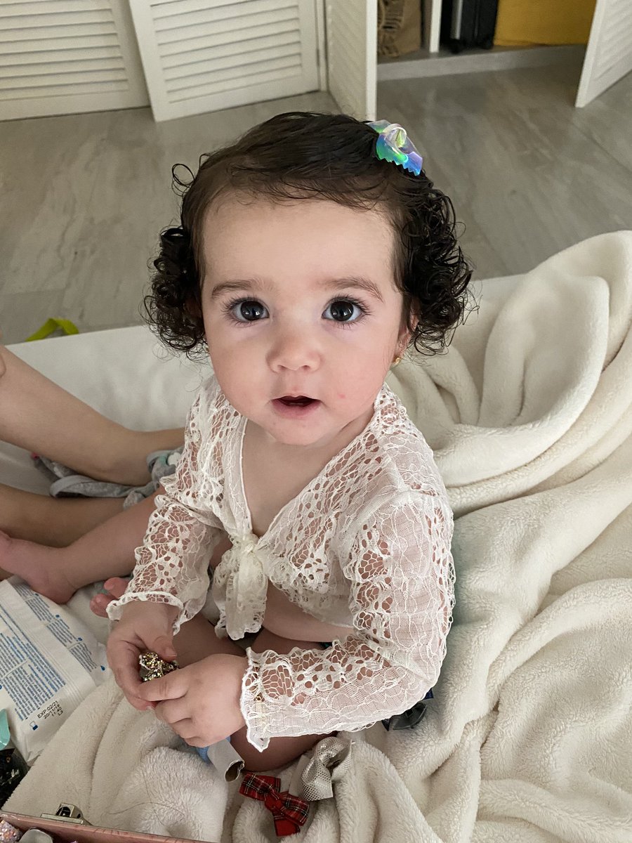 Primer día del niño de mi muñequita y estar en esta maldita situación 😭 extraño despertar en la cama con las 2...