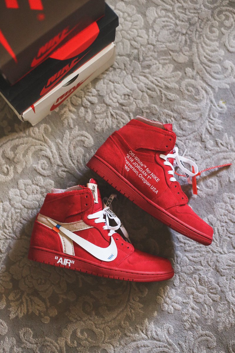 chefhuyle's tweet photo. “RAGING BULL” 
@virgilabloh

Drew inspiration from the time MJ went up against the bullies, the “Bad Boys” Pistons. Several szn lost but Mike went on a fierce grind, lifting weights just to beat them boys in a 4-game sweep😡💪🏽💪🏽

🐐#TheLastDance https://t.co/u8uQQNUuxe