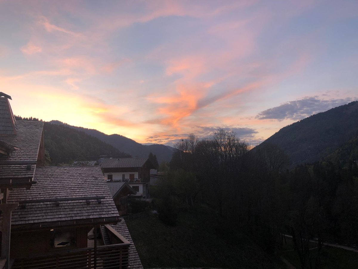 Beautiful #Morzine evening in the mountains. Book your holiday in the great open space with so much  sport and walks for all appetites ❤️🌟😎£2335 to 2995 per week