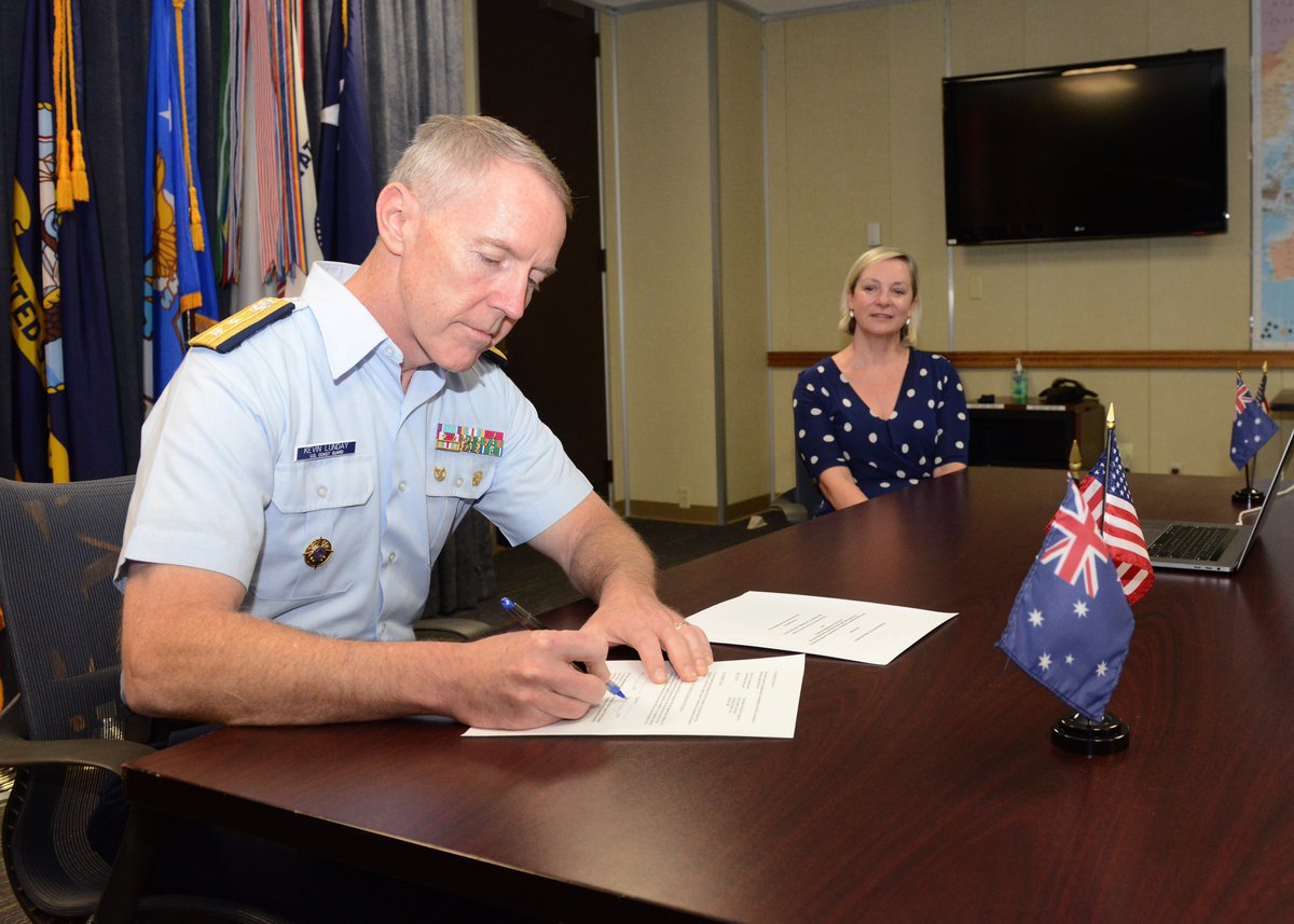 USCGOceania's tweet photo. Happy Thursday!
On Monday, Rear Adm. Lunday, commander, @USCG 14th District, and Mr. Woodford-Smith, assistant commissioner, @AusBorderForce, signed a memorandum creating an officer exchange system between the services.
Story: https://t.co/oqFFtGvkUu
#Mateship #WeAreD14 https://t.co/ALwFx8xZ9h