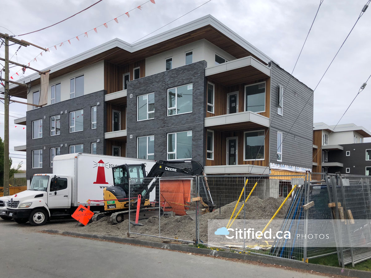 Citified Victoria (@citifiedyyj) on Twitter photo <a href="/AbstractDev/">AbstractDevelopments</a>'s Fifteen88 condo on-track for a fall occupancy is 90% sold-out. Situated along North Dairy Rd across from <a href="/HillsideCentre/">Hillside Centre</a>, the dev has 1BR & 2BR units available priced from the low $400s.
Learn more: victoria.citified.ca/condos/1588-no… #yyj #saanich #yyjcondos #yyjrealestate <a href="/AbstractDev/">AbstractDevelopments</a>'s Fifteen88 condo on-track for a fall occupancy is 90% sold-out. Situated along North Dairy Rd across from <a href="/HillsideCentre/">Hillside Centre</a>, the dev has 1BR & 2BR units available priced from the low $400s.
Learn more: victoria.citified.ca/condos/1588-no… #yyj #saanich #yyjcondos #yyjrealestate
