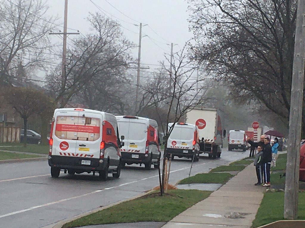<a href="/StTimothyDPCDSB/">St. Timothy School</a> this afternoon    <a href="/canadapostcorp/">Canada Post</a> empoyees set up to pay tribute to 4 Retirement Homes &amp; <a href="/THP_hospital/">Trillium Health Partners</a> Front Line workers. It was remarkable watching 87 vehicles assemble for this parade. I worked for #Canadapost for over 35 years &amp; I have never been more proud!!