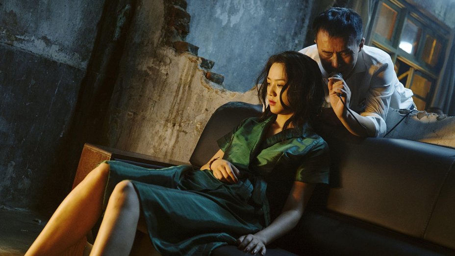 Long Day's Journey Into Night dir. Bi Gan (2018)- The prettiest version of one those late 90s Sundance Channel indies. The editing has that same poetic, dreamy quality in its exploration of memory and loss.