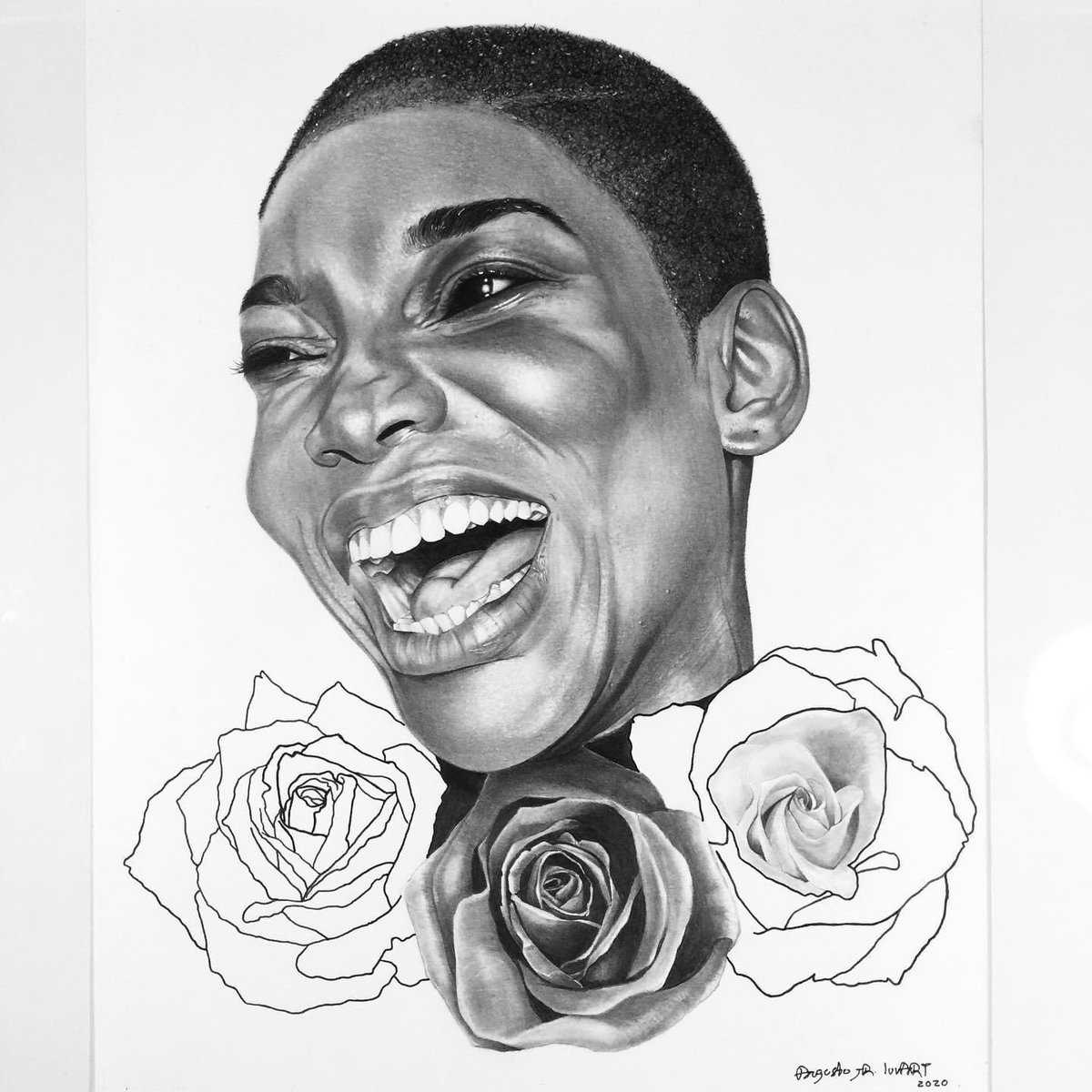 “The Fourth Rose”
#artistsoninstagram #artist #youngartist #artoftheday #art_4share #artrealistic #hyperrealistic #drawing #graphitedrawing #inkart #artinstadaily #dopeart #dopeblackart #mozambique