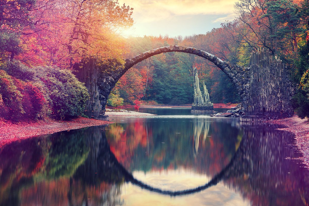 books_places's tweet photo. "Rakotzbruke", Germany ❤

#beautifulbridge #Germany #vacation #tourism #germanyblogger #landscapephotography #photography #travelphotography #wanderlust #travelblogger #travellingthroughtheworld #mountains #traveler  #worldtraveler #europe #pictureoftheday #booksandplaces https://t.co/u8qde4U7i8