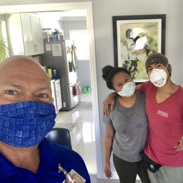 HomeComfortUSA's tweet photo. We can still see your smile through the sparkle in your eyes!Β πΒ We might have to cover our faces for a little while, but nothing can hide our joy.Β #smilewithyoureyes #ComfortGuys https://t.co/RgfloHsLq0