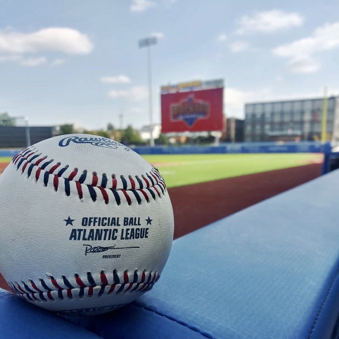 StockandGrain's tweet photo. On what was supposed to be #OpeningDay for @RockersBaseball, we're sending strength to the team, stadium staff and all the fans.
We look forward to the next rockin' season!
#TheOutfields #HighPoint #HighPointNC #NorthCarolina #HighPointRockers #HighPointRockersBaseball https://t.co/xuGHPPt41x