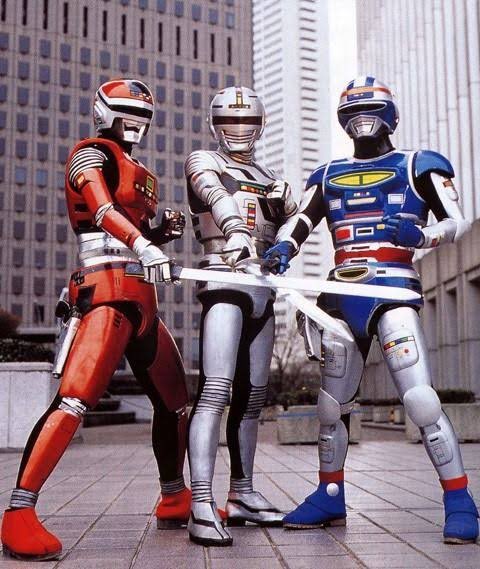 1: 旧シャリバンスーツ(アクション用) 2: シャイダーに客演した時に