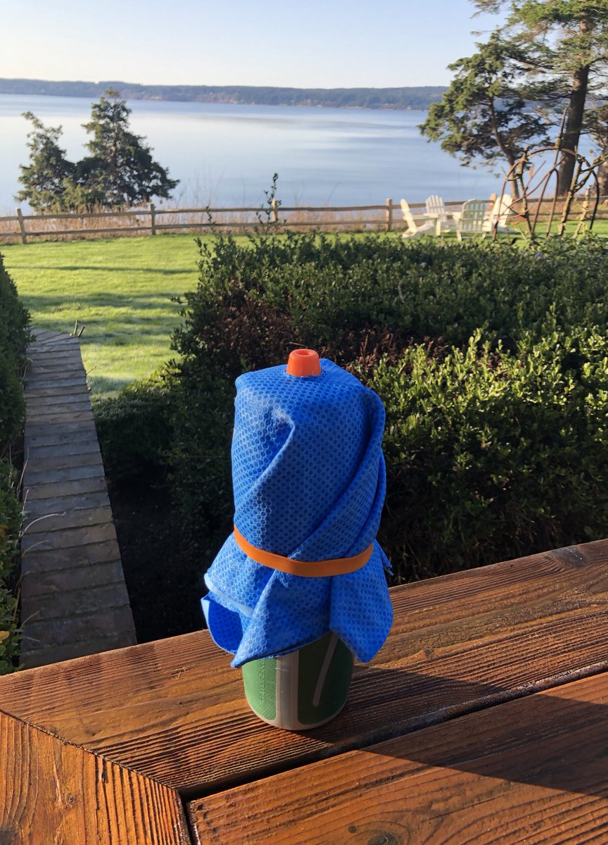 HYDRACAPE's tweet photo. HydraCape Sports Cooling Towel with #gatorade.  #sports #exercise #fitness #soccer #football #basketball #baseball #running #tennis https://t.co/fZNeiHga9V