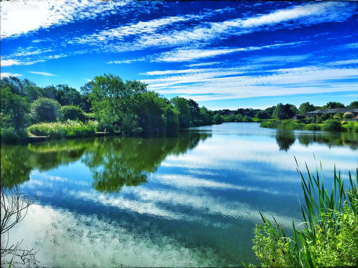samshine00's tweet photo. More of our concrete city just moments from the train station...
#LoveMK #unexpectedmk  
@DestinationMK @GillPrincePhoto https://t.co/3NqkzqWDe0