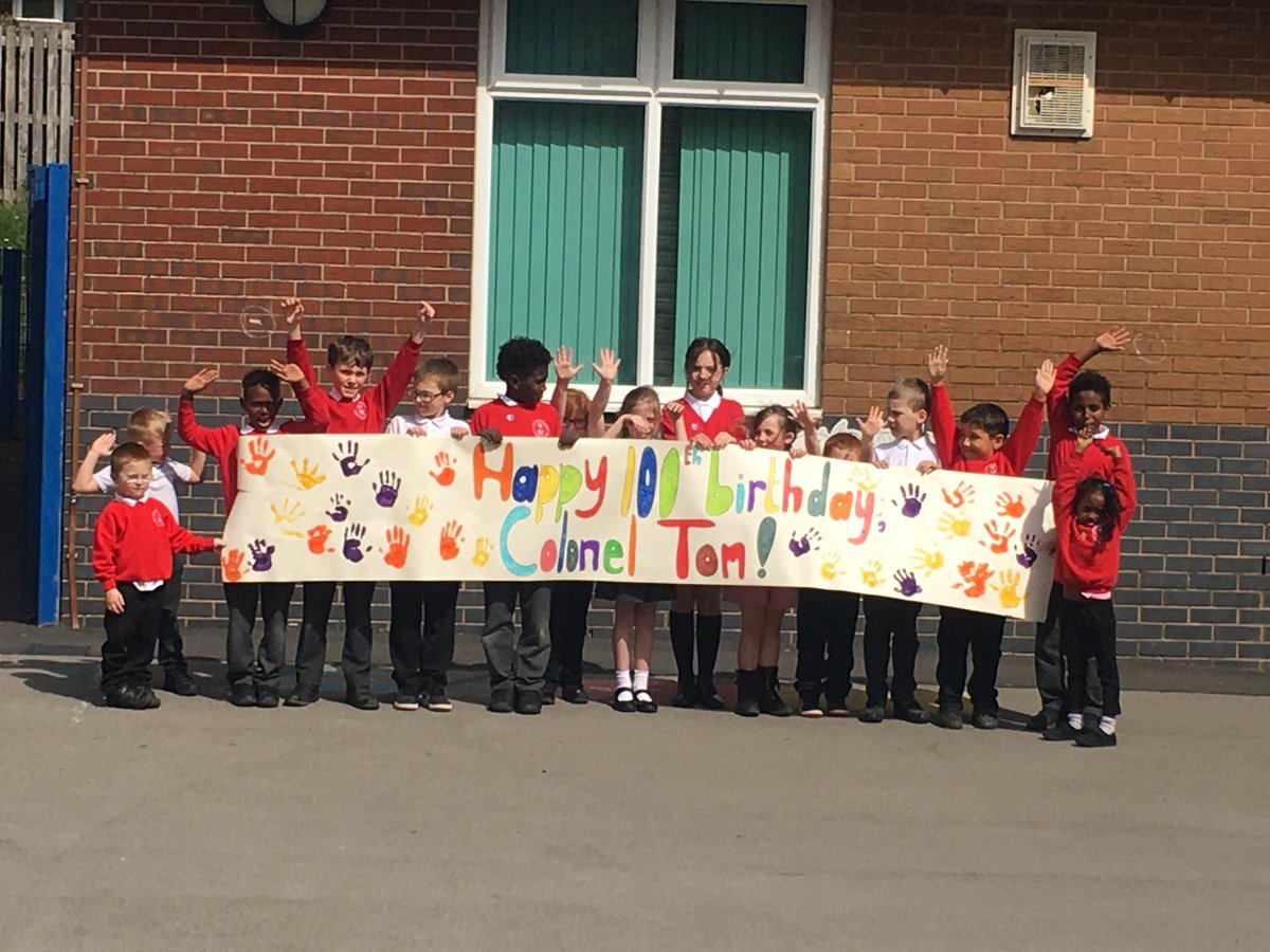 dove_shell_fed's tweet photo. The children at St Thomas’ Moorside Primary School in Oldham created a banner to wish Colonel Tom a happy 100th birthday! 🎂 #DSF #DSFStThomas #CaptainTomMoore #TomMoore #100today #ColonelTomMoore @captaintommoore https://t.co/xvfOApmhSj