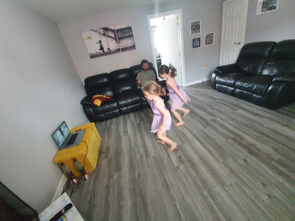 kulik372's tweet photo. Thursday afternoon - Live dance class on zoom #MPSHomeSchoolLinks @MilnathortPS @MilnathortN https://t.co/3QIhAz2kD9