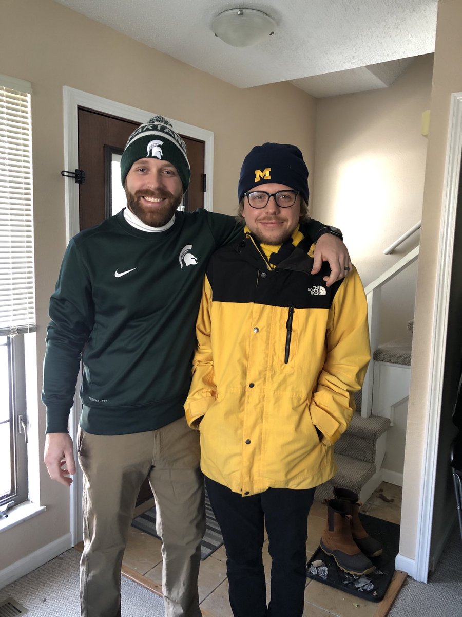 HowellMAdrian's tweet photo. Decision Week Day 4. My family is a house divided, but it all began at the University of Illinois. Education is important to this family. Go Illini! Go Blue! #HighlandersFutureReady https://t.co/izgpqg3YZ2