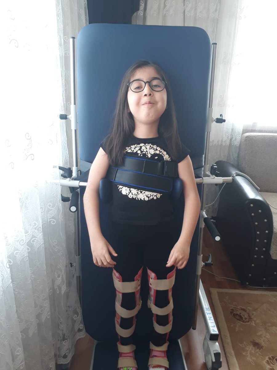 ahbapege's tweet image. Covid-19 salgını öncesi akülü sandalyesini teslim ettiğimiz küçük ahbabımızın ihtiyacı olan ayakta durma sehpası hayırseverimiz Levent Tansuğ tarafından ailemize iletildi. 💚
Desteğinden dolayı çok teşekkür ederiz. ☘️
@haluklevent @ahbapplatformu @Ahbap_Yardim