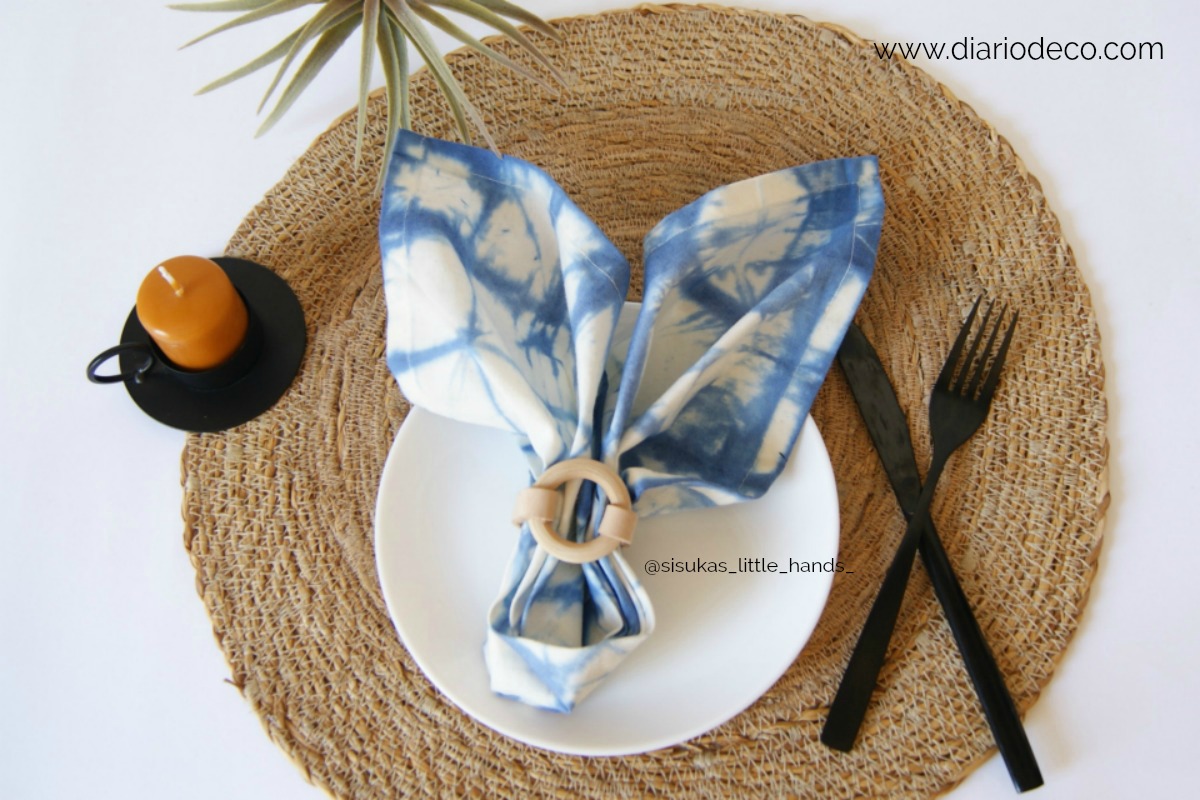 SERVILLETAS PERSONALIZADAS CON LA TECNICA SHIBORI dlvr.it/RVm6mr vía <a href="/diariodeco/">Diariodeco</a>