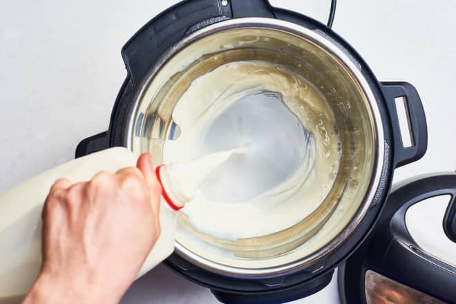 intl_connection's tweet photo. How To Make Instant Pot Yogurt, Step by Step https://t.co/dPRKb8icaP https://t.co/bQiWYMgPNf