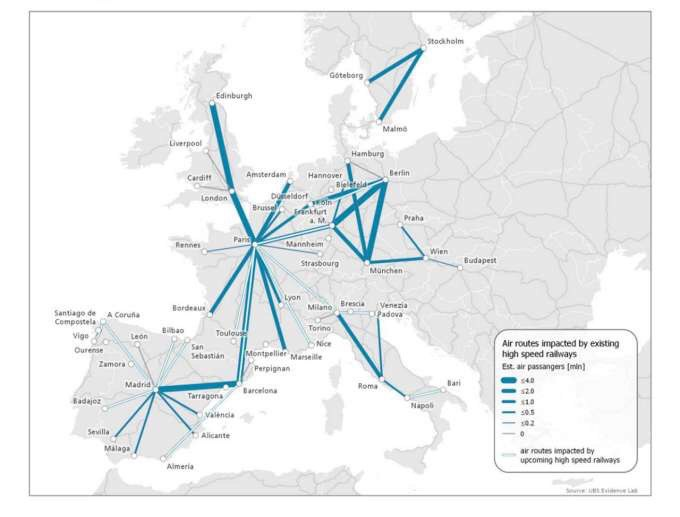 TrainNuit's tweet photo. 🇫🇷 Pour UBS, le train l'emportera sur l'avion après la crise! 🚄
🇬🇧 For UBS, the train will overtake the plane after the crisis! 🚇 
🇩🇪 Für die UBS wird nach der Krise der Zug das Flugzeug ersetzen! 🚄

https://t.co/sStO60rTF8 https://t.co/CeUUEcJPPI