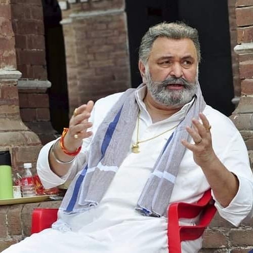 PP_Chikhalikar's tweet photo. ज्येष्ठ अभिनेते ऋषी कपूर यांच्या निधनानं हसतमुख, हरहुन्नरी, सदाबहार अभिनेता आपण गमावला आहे. सतत आनंदी, उत्साही राहणारं असं त्यांचं चिरतरुण व्यक्तिमत्वं होतं. त्यांच्या अभिनयानं रसिकांना निखळ आनंद दिला. ‘कपूर’ कुटुंबाचा कलेचा वारसा समर्थपणे पुढे नेण्याचं काम त्यांनी केलं. https://t.co/TaKvGb2QDr