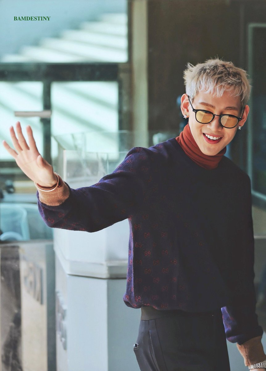 bamssmiles's tweet photo. your hand looks heavy.. can i hold it for you👉🏼👈🏼

200429 ©️ @bamdestiny0502 https://t.co/Bebu2P6tVp