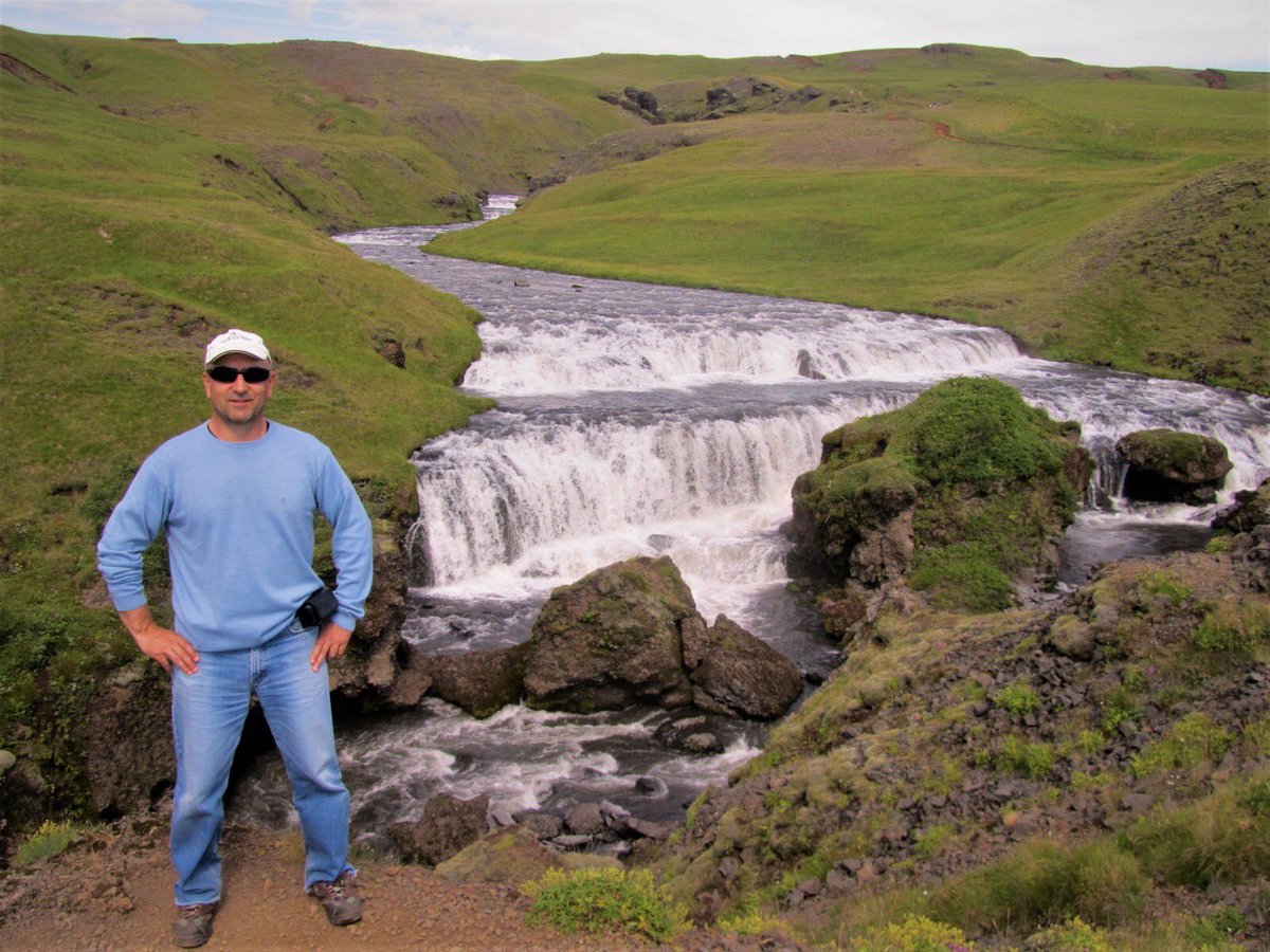 Viaja desde Casa de lunes a viernes a las 19 hs en Instagram. Esta tarde nos vamos a recorrer Islandia con <a href="/JoaquinGeografo/">Joaquín Geógrafo</a>