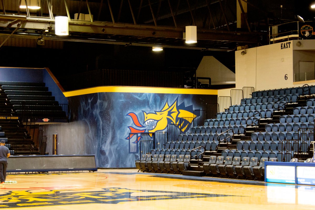 Marketechs's tweet photo. Starting off our throwback series, we're featuring an expansive project from a partnership with @DrexelUniv  a few years back. Check out some of the highlights from the impactful branding implemented throughout the Daskalakis Athletic Center #firstimpressionsmatter @DrexelDragons https://t.co/VoOLZI2FZS