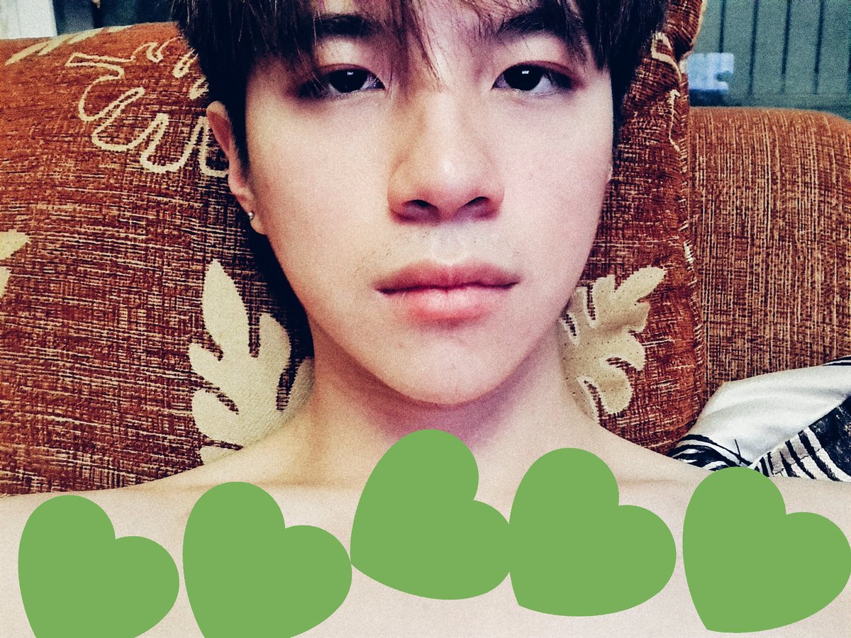 na33747626's tweet photo. แต่ละรูปของตาหนู💚💚😢
ไม่ยิ้มเลยสักรูปมาแบบเปงเคียด✌😘
ขอปิดไวนะครับ🦁😊
#คนของแปลน #ipIann https://t.co/YPBlX5Ekea