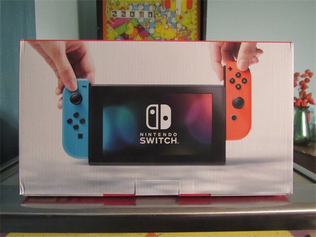 ANTisHONY's tweet photo. Who doesn’t have a switch ????? Retweet this for a chance to win. have a extra one I don’t need https://t.co/tTqdG33A7P