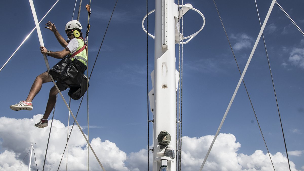 perininavi's tweet image. #KeepSpreadingPositiveVibes | Today our thoughts go to every worker, to those who never stopped and those who were forced to. We are ready to start again! Happy #InternationalWorkersDay, our best wishes for a new beginning.
#PeriniNavi #OneBrandOneCompany #AStyleOfMind