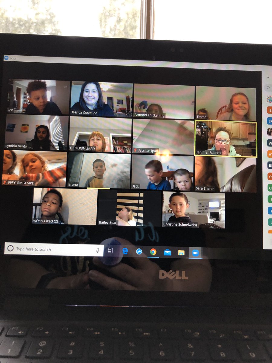 Mrs. Roberts tweet media