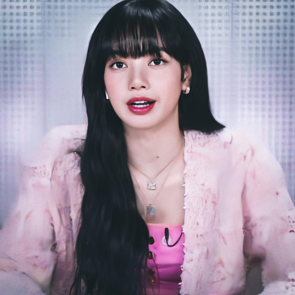 Black haired will always be my favourite Lisa

#YouthWithYouEP15 #0430YouthWithLISA