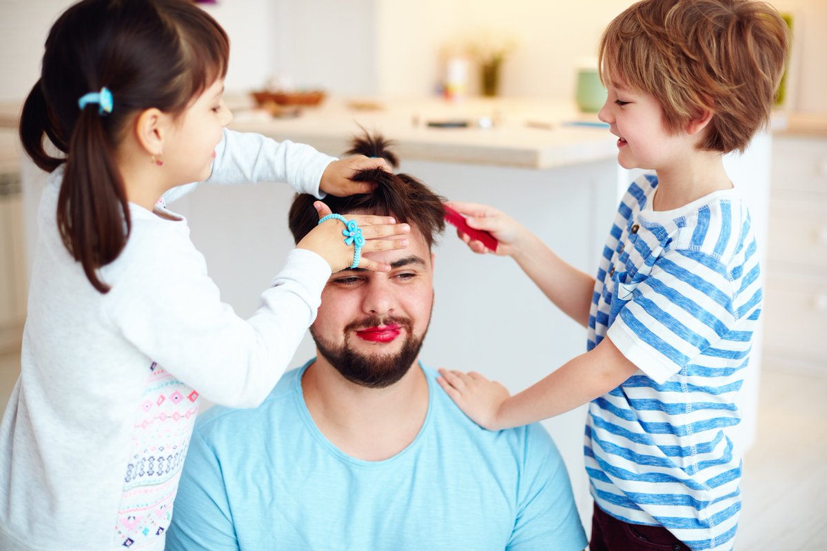AECCRelo's tweet photo. Do your hairstylists look a lot like this these days? Do you find yourself missing your actual hairstylist? Today is the perfect day to tell them!

Its National Hairstylist Day! Celebrate your hairstylist today by sending them a quick note! https://t.co/Jn1wZzxOA3