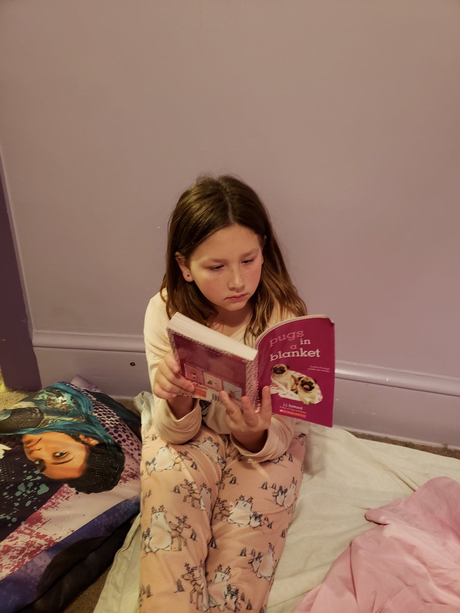 BASDMrWoods's tweet photo. "Pugs in a Blanket" Who wouldn't love a book with that title?
Enjoy your book Karyssa. Keep reading! https://t.co/lvLBGbMuHc