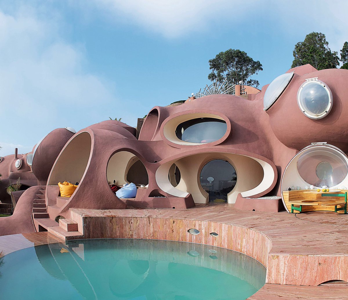 lvngspace's tweet photo. Pierre Cardin’s home, South of France https://t.co/r4mJP9ML57