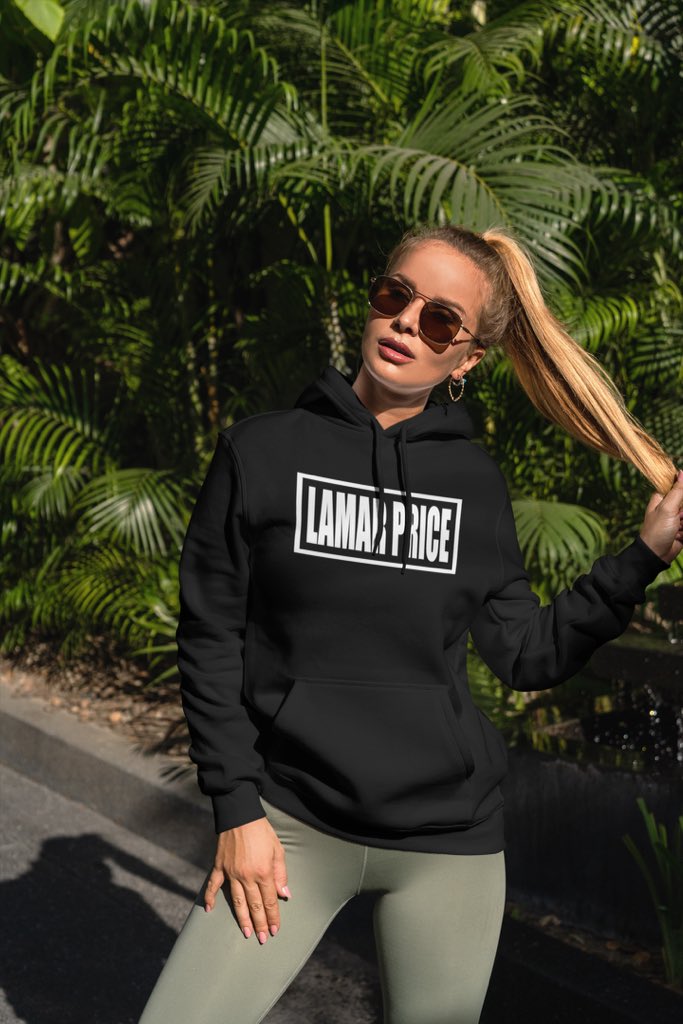 Good morning ☀️ #lamarprice 
#outsidetime #outsideworkout #outsideselfie #blackandwhite #HoodieGang #chicksinhoodies #fashionforyou #fashionaddict #styleaddicts #styleblogger #streetstyle #streetfashion #streetwear #urbanfashion #womensfashiontrends #ladiesstyle #womensstreetwear