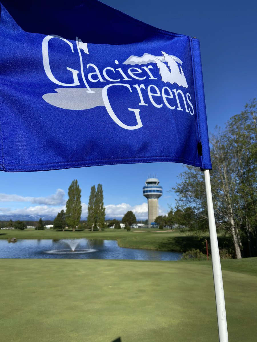 These new logo flags <a href="/GolfGG/">Glacier Greens Golf Club</a> should stay much cleaner with nobody allowed to touch them. Thanks <a href="/Sharpee2/">Sharpee🇨🇦</a> for the speedy delivery. #justplaygolf