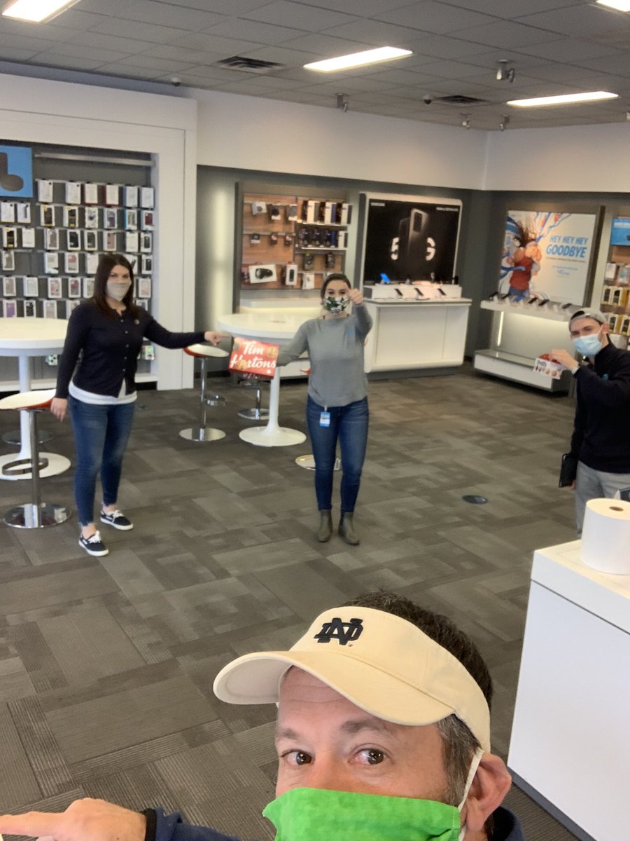 A little Tim Hortons donuts and Tim-Bits for the frontline at Tonawanda 🍩 🔵⚪️🔵🍩 #KeepGrinding #ThankU <a href="/akwaymire/">Amy Waymire</a> <a href="/judy_cavalieri/">Judy Cavalieri</a> <a href="/Nick44TD/">Nick Knierim</a>