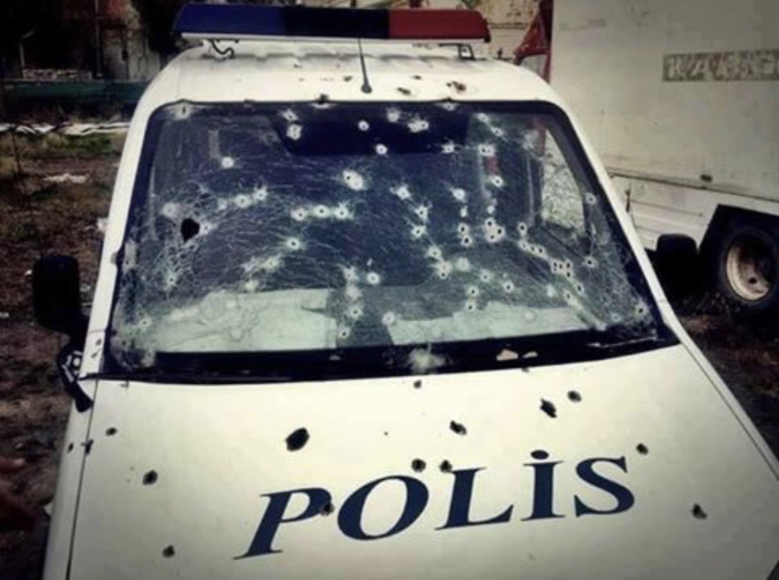 BirPolisBirÖğretmen (@polisogretmen) on Twitter photo Herkes fazla çalışmasının ücretini alırken vatan uğruna onlarca kurşun yiyen/yemeyi göze alan polis neden almıyor? #polisefazlamesaiücreti <a href="/suleymansoylu/">Süleyman Soylu</a> <a href="/TC_icisleri/">T.C. İçişleri Bakanlığı</a> <a href="/RTErdogan/">Recep Tayyip Erdoğan</a> <a href="/samiltayyar27/">Şamil Tayyar</a> <a href="/ugurdundarsozcu/">Uğur Dündar</a> #ekmekuğruna <a href="/fatihportakal/">fatih portakal</a> Herkes fazla çalışmasının ücretini alırken vatan uğruna onlarca kurşun yiyen/yemeyi göze alan polis neden almıyor? #polisefazlamesaiücreti <a href="/suleymansoylu/">Süleyman Soylu</a> <a href="/TC_icisleri/">T.C. İçişleri Bakanlığı</a> <a href="/RTErdogan/">Recep Tayyip Erdoğan</a> <a href="/samiltayyar27/">Şamil Tayyar</a> <a href="/ugurdundarsozcu/">Uğur Dündar</a> #ekmekuğruna <a href="/fatihportakal/">fatih portakal</a>