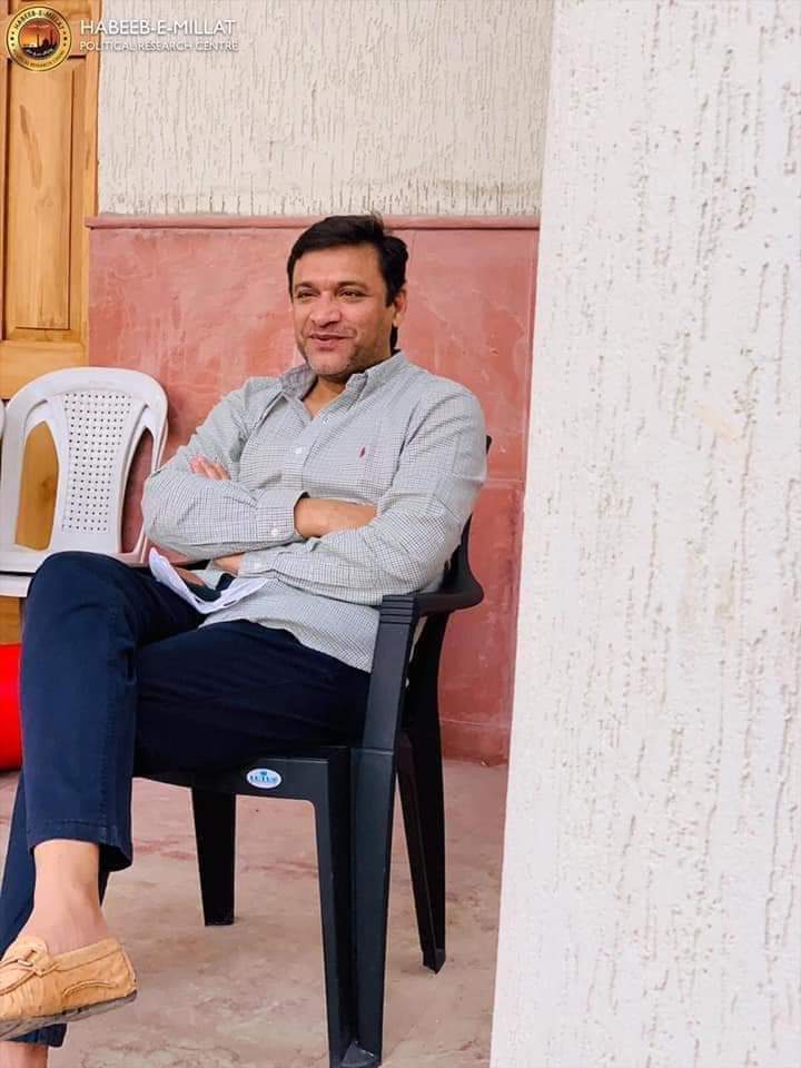 JaveedOwaisi's tweet photo. #mashallah handsome MLA #akbaruddin owaisi sahab #allah #akbar sahab ku #hamesha aise hi #muskurate rakhe 

#ameen https://t.co/f8oXMvabo8