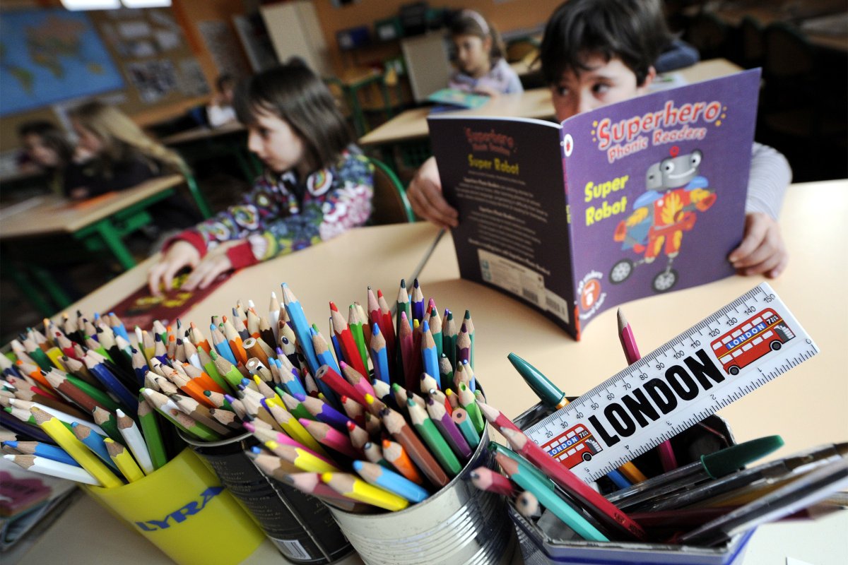 isabellevachias's tweet photo. La Semaine des langues vivantes se déroulera du 4 au 7 mai dans l'académie de @acclermont sur le thème « Osons les langues ». Pourquoi ne pas en profiter pour initier les élèves à s’initier à la diversité linguistique ?
#ContinuitePedagogique @apprenante 
https://t.co/XZQIoLWkjr https://t.co/lc0tOznJ5Z