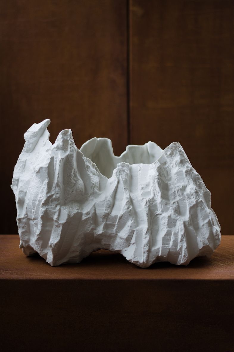 CeramicArtLDN's tweet photo. Simon Kidd tells us about his new work explores the County Antrim coastline, specifically that of Murlough Bay.
You can see more new pieces from simon on our website https://t.co/vDWX8F3NHl search for his name in #VirtualCAL and contact him directly for purchase enquiries. https://t.co/dAMkd3xlrz
