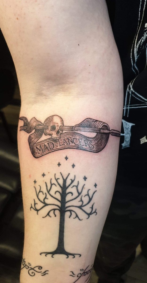 BrianTMcClellan's tweet photo. A fan has gotten a Mad Lancers tattoo based on @IzykStewart's design. How fricking cool is that? #powdermage #powdermagetrilogy #madlancers #brianmcclellan #epicfantasy https://t.co/iQ3MaF6jpS