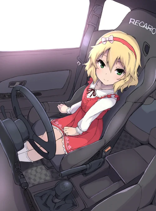 車内描くの上手くなったよ(一番最初に描いたR32と比較して) 