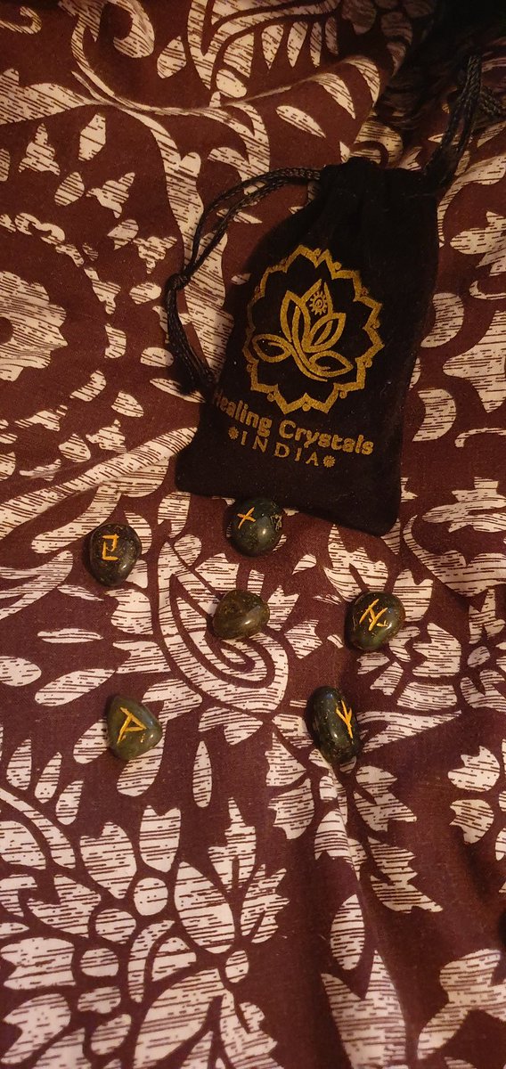 MagickHenri's tweet image. My Runes are HERE!

Now time for some bonding and some Rune Casting Practice before I do some serious Studying.

Online Rune Casting Coming Soon!

#Runes #RuneCasting #OnlingRuneCasting #Magic #Magick #Magik #Witch #Witchcraft #GreenWitch #Pagan #Wicca