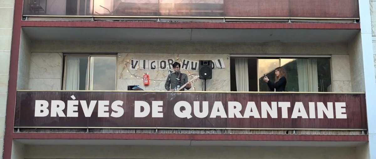 Rock'n roll et confinement...🤘 Le portrait de Hugo, musicien, en concert sur son balcon tous les samedis à 20h03, à voir ici : urlz.fr/cx2P urlz.fr/cx31
#ceuxquicontinuent #COVID__19