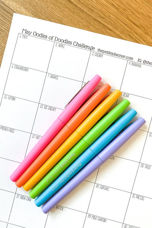 Get ready for tomorrow! The May Oodles of Doodles challenge prompts are up! Get your FREE printable doodling page or set up your journal so you're ready to go!
thepetiteplanner.com/may-doodle-cha…

#doodlebreak #oodlesofdoodles #doodleaday