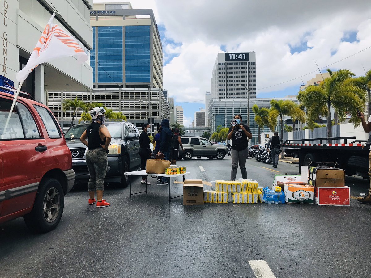 AquiHayMelaza's tweet photo. En una de estas 2 manifestaciones hubo arrestos. https://t.co/HNw6W2bh0s